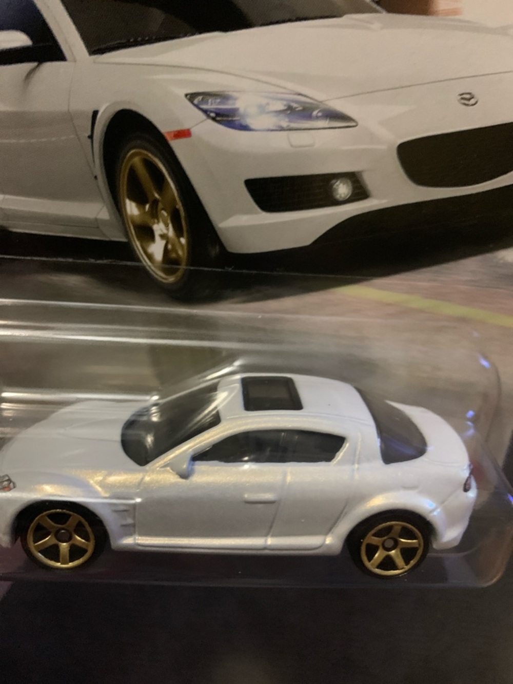 2004 Mazda RX-8 white Matchbox - Picture 9 of 9